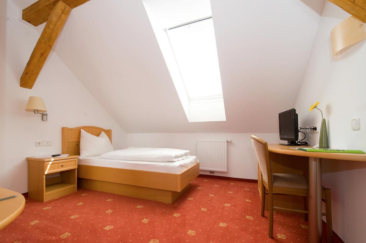 Metzenhof Otel Kronstorf Dış mekan fotoğraf