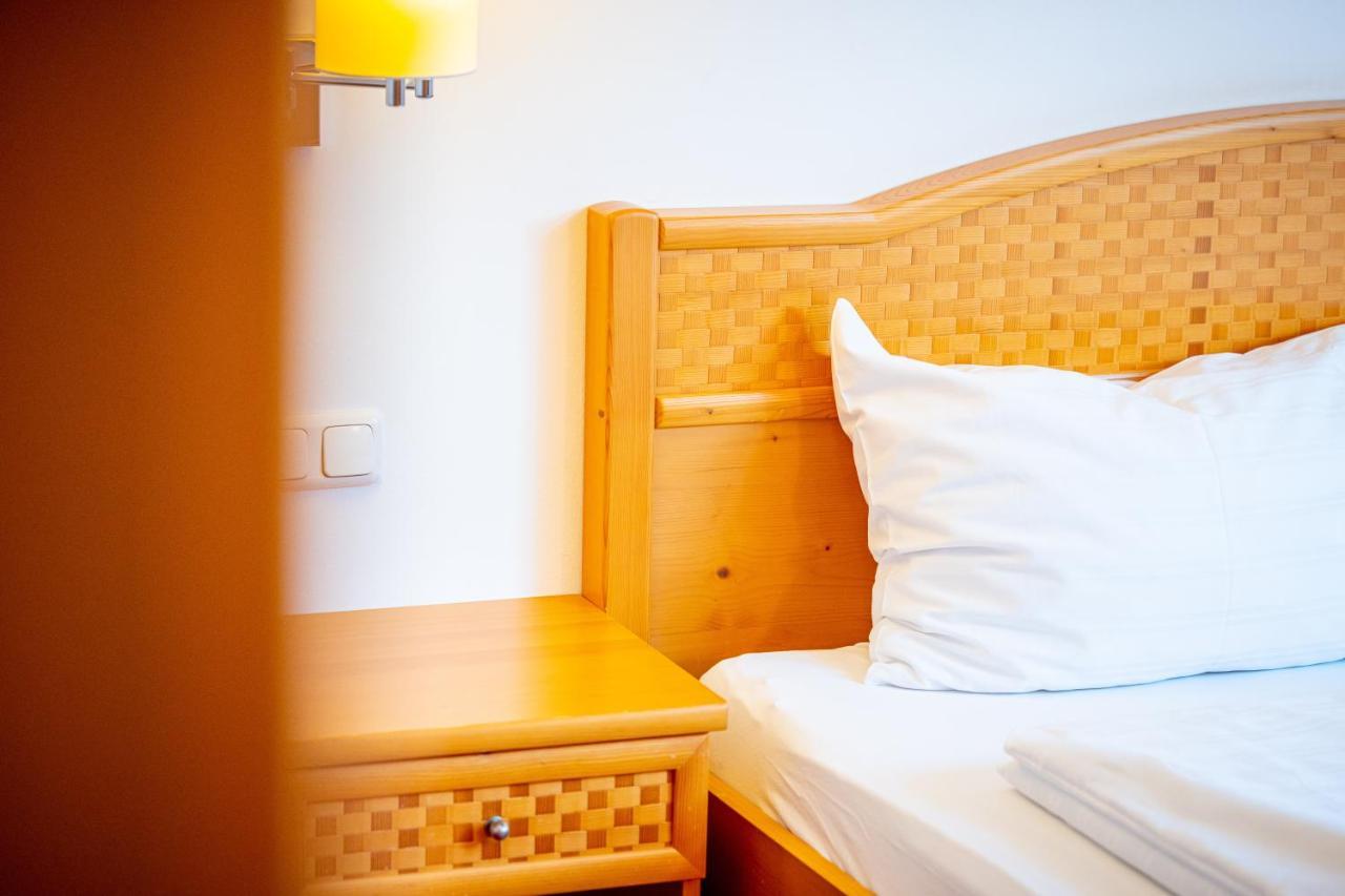 Metzenhof Otel Kronstorf Dış mekan fotoğraf